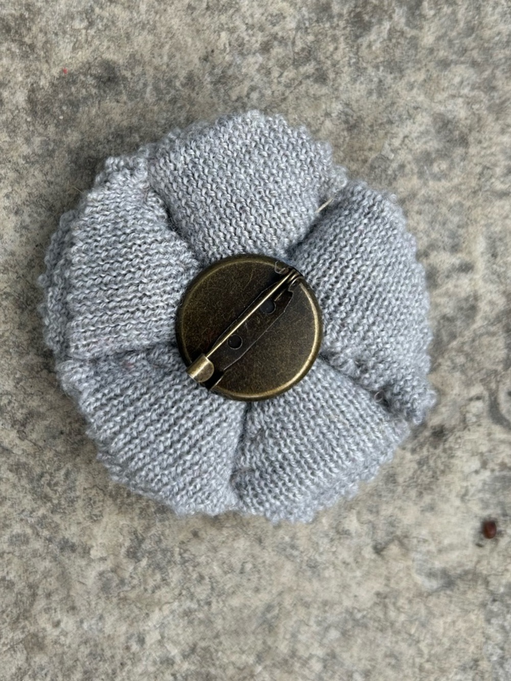 Vintage Cashmere Floral Brooch - Picture 3 of 3